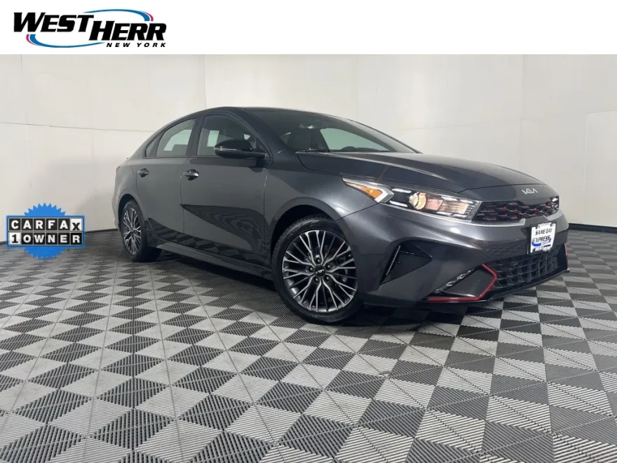 2023 Kia Forte GT-Line photo 1