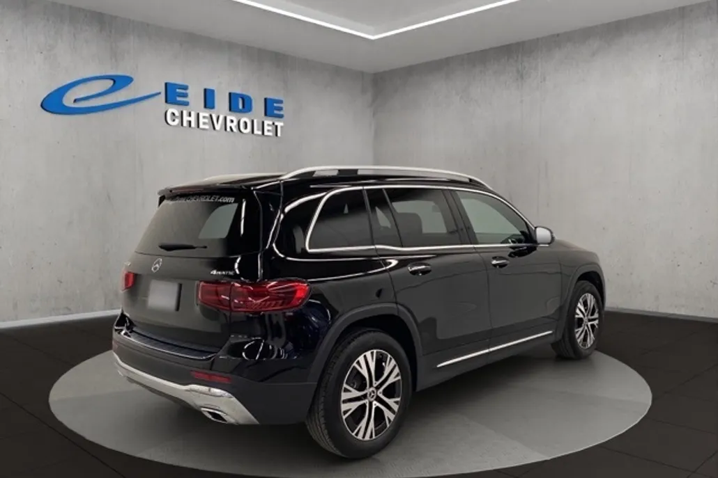 2025 Mercedes Benz GLB 250 4MATIC photo 1