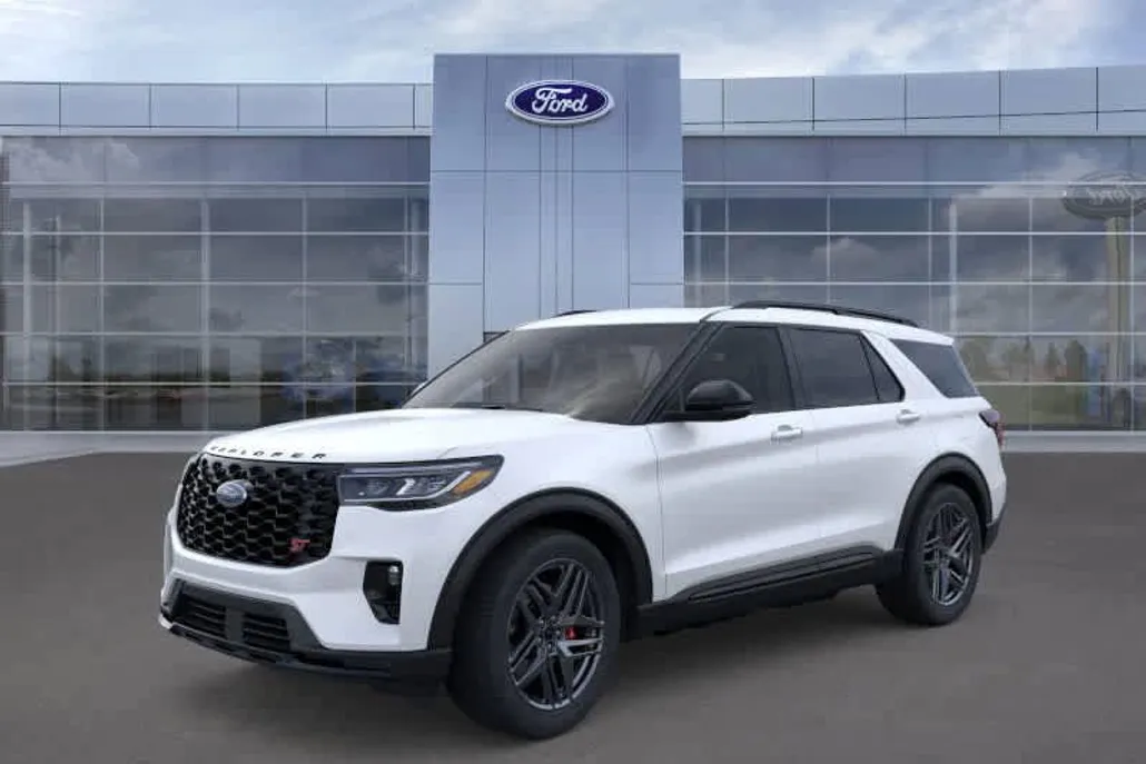 2025 Ford Explorer ST photo 1