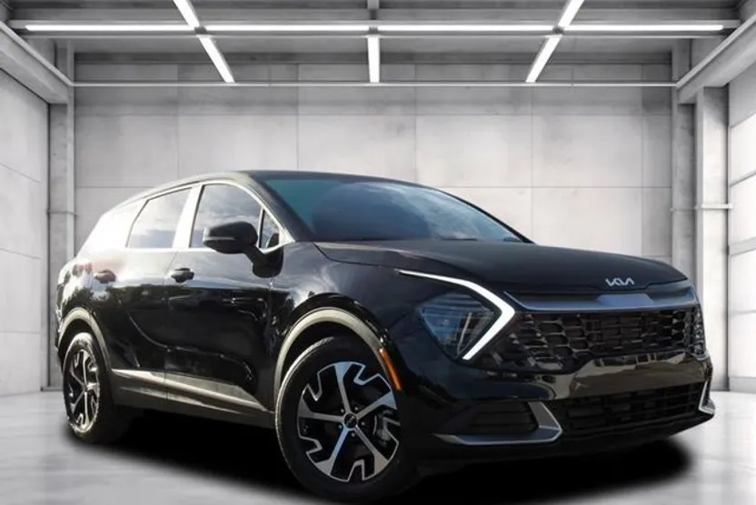 2025 Kia Sportage EX photo 1