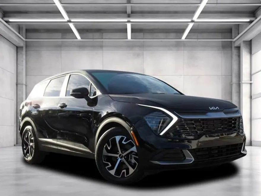 2025 Kia Sportage EX photo 1