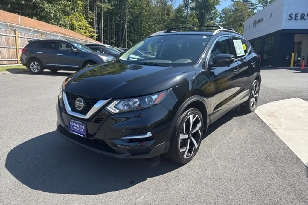 2021 Nissan Rogue Sport SL photo 1