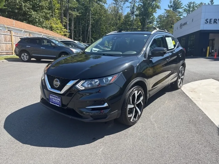 2021 Nissan Rogue Sport SL photo 1