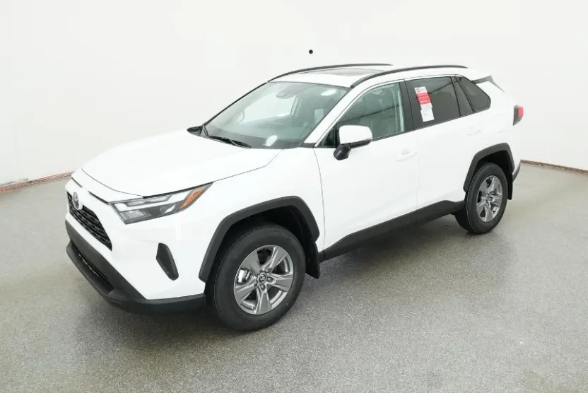 2025 Toyota RAV4 XLE photo 1