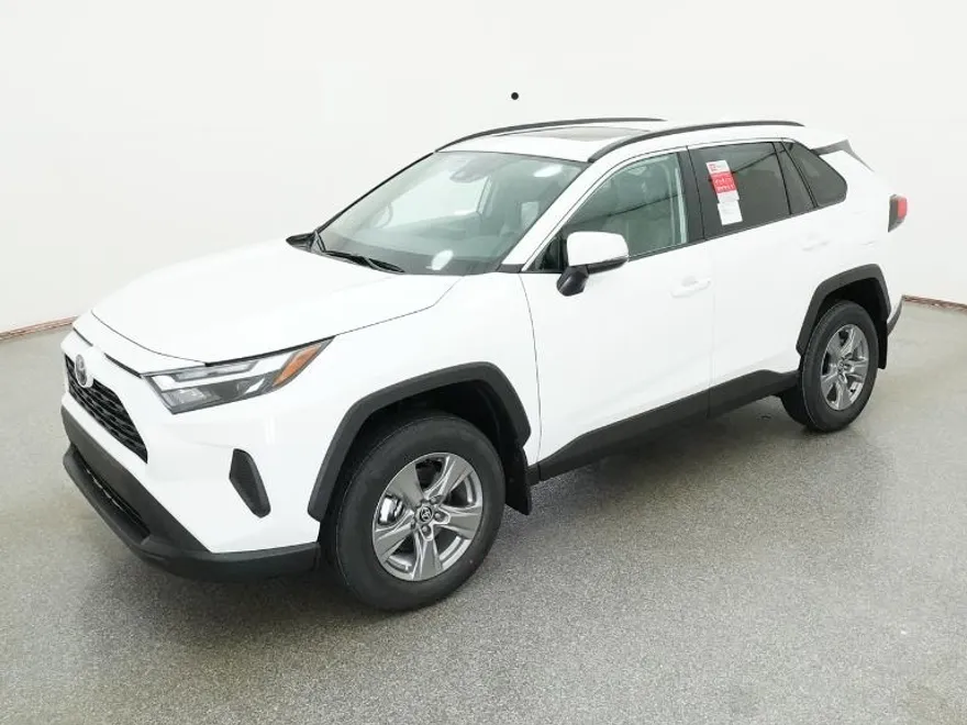 2025 Toyota RAV4 XLE photo 1