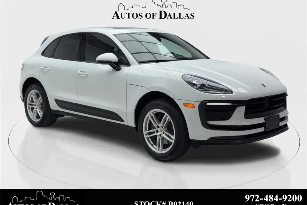 2025 Porsche Macan T photo 1