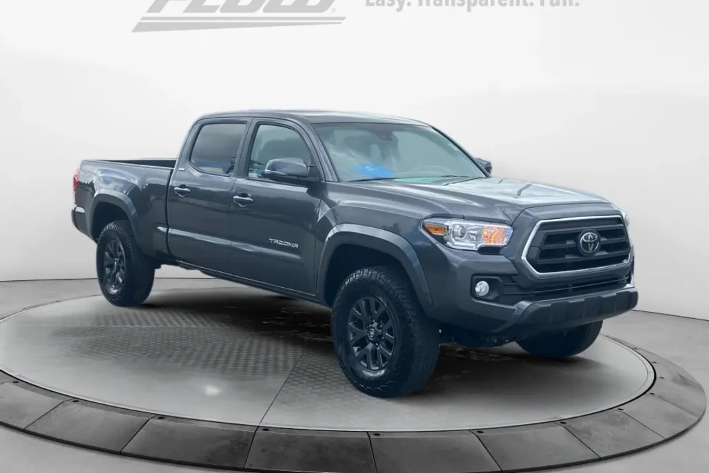 2022 Toyota Tacoma SR5 V6 photo 1