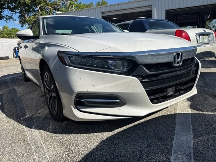 2019 Honda Accord Hybrid photo 1