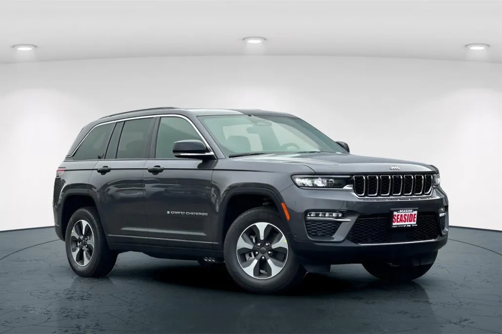 2024 Jeep Cherokee Base 4xe photo 1