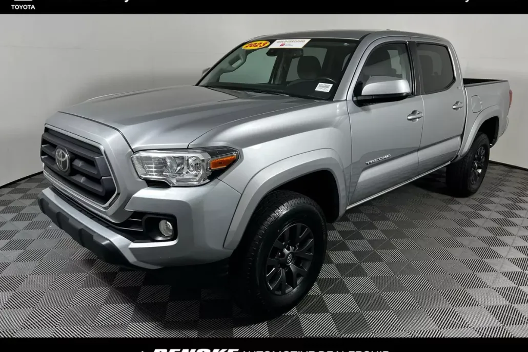 2023 Toyota Tacoma SR5 photo 1
