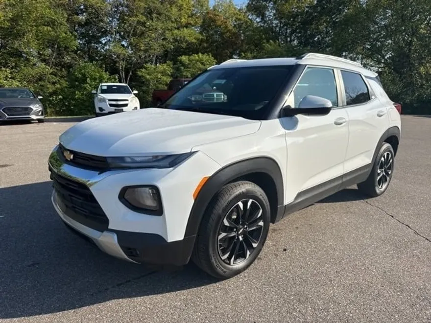 2023 Chevrolet Trailblazer LT photo 1