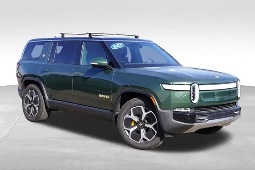 2023 Rivian R1S Adventure photo 1
