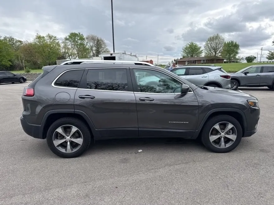 2019 Jeep Cherokee Limited photo 1