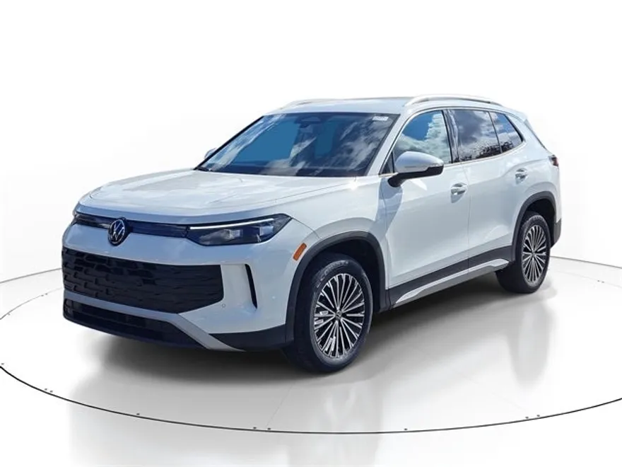 2025 Volkswagen Tiguan S photo 1