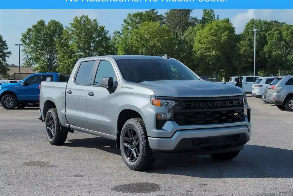 2025 Chevrolet Silverado 1500 Custom photo 1