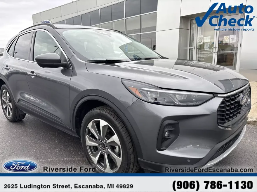 2024 Ford Escape Platinum photo 1