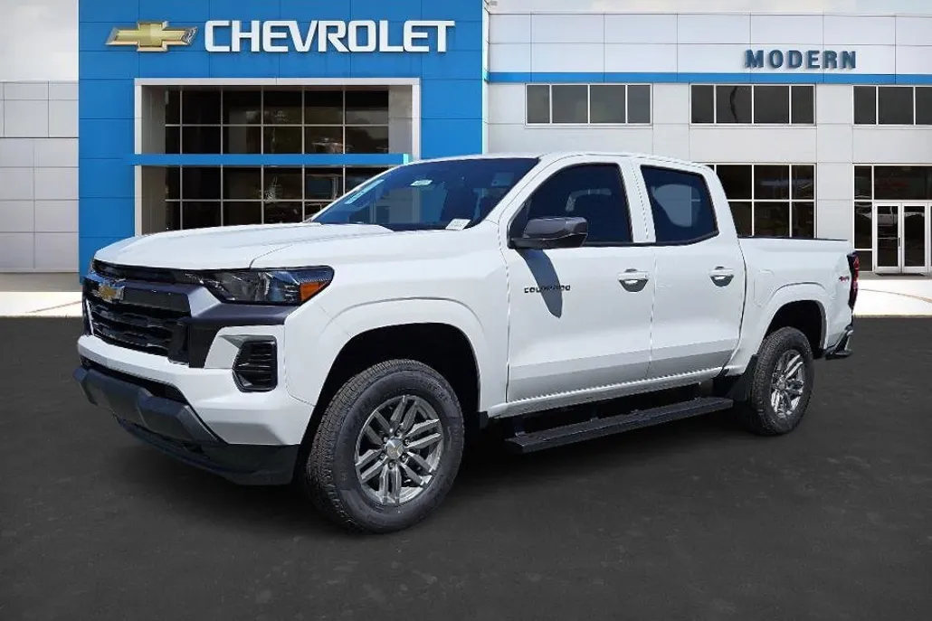2026 Chevrolet Colorado LT photo 1
