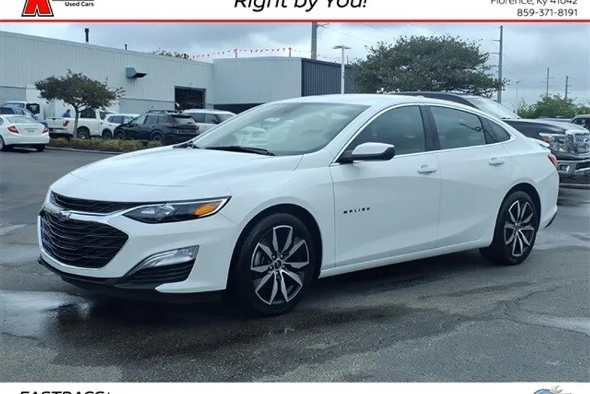 2023 Chevrolet Malibu RS photo 1