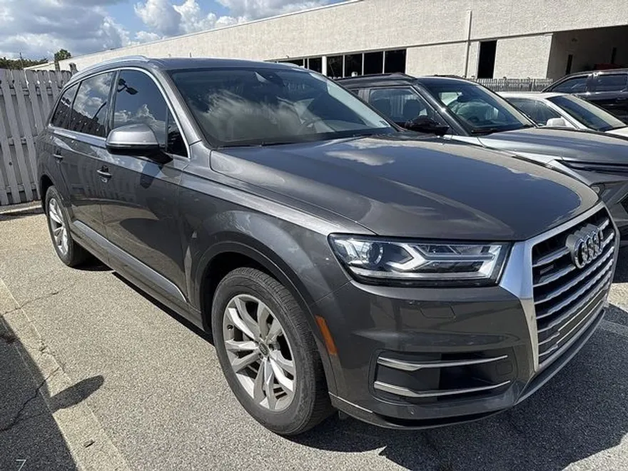 2019 Audi Q7 Premium photo 1