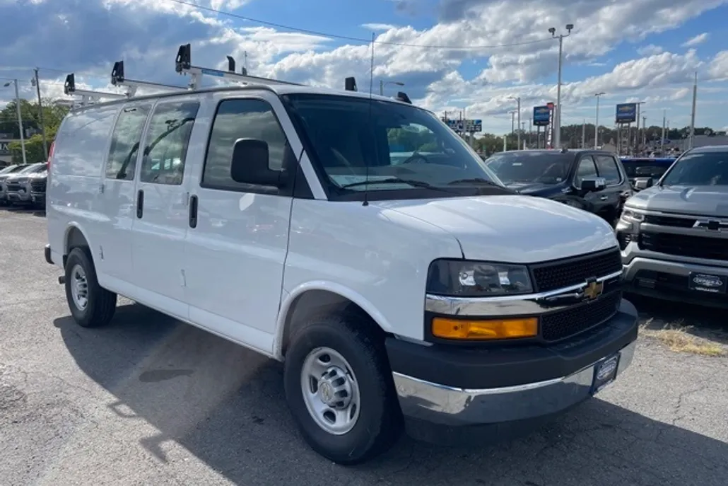 2025 Chevrolet Express 2500 Work Van Cargo photo 1