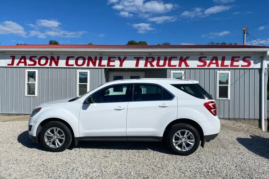 2017 Chevrolet Equinox LS photo 1
