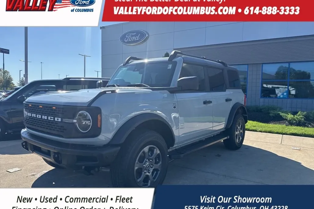 2022 Ford Bronco Base Big Bend Black Diamond Outer Banks photo 1