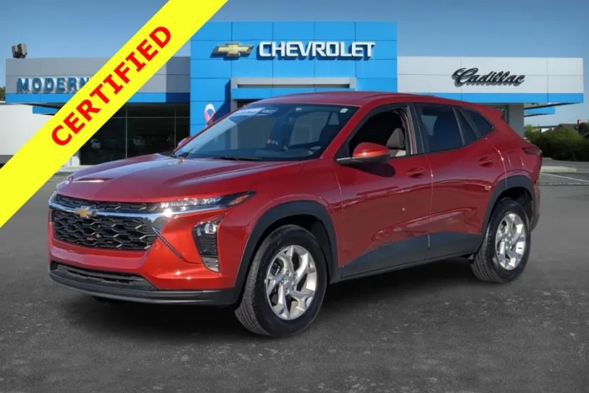 2024 Chevrolet Trax LS photo 1