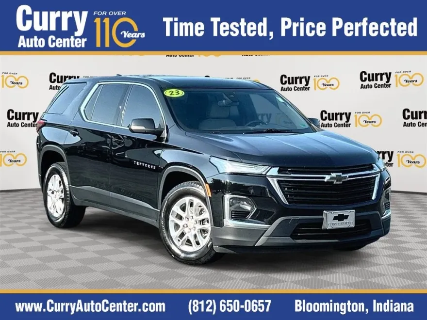 2023 Chevrolet Traverse LS photo 1