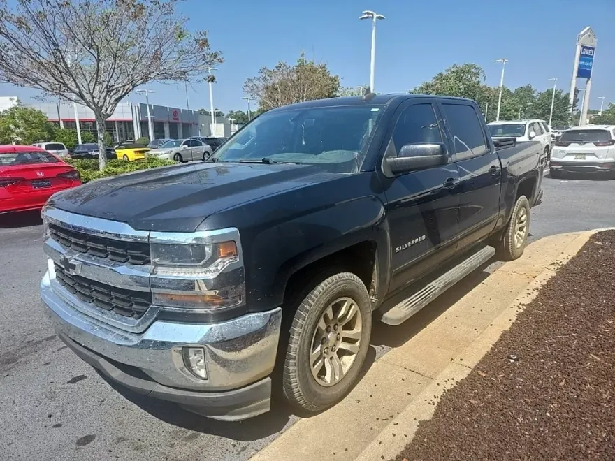 2017 Chevrolet Silverado 1500 LT1 photo 1