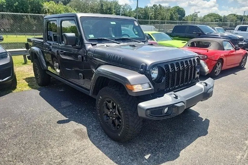 2021 Jeep Gladiator Willys photo 1
