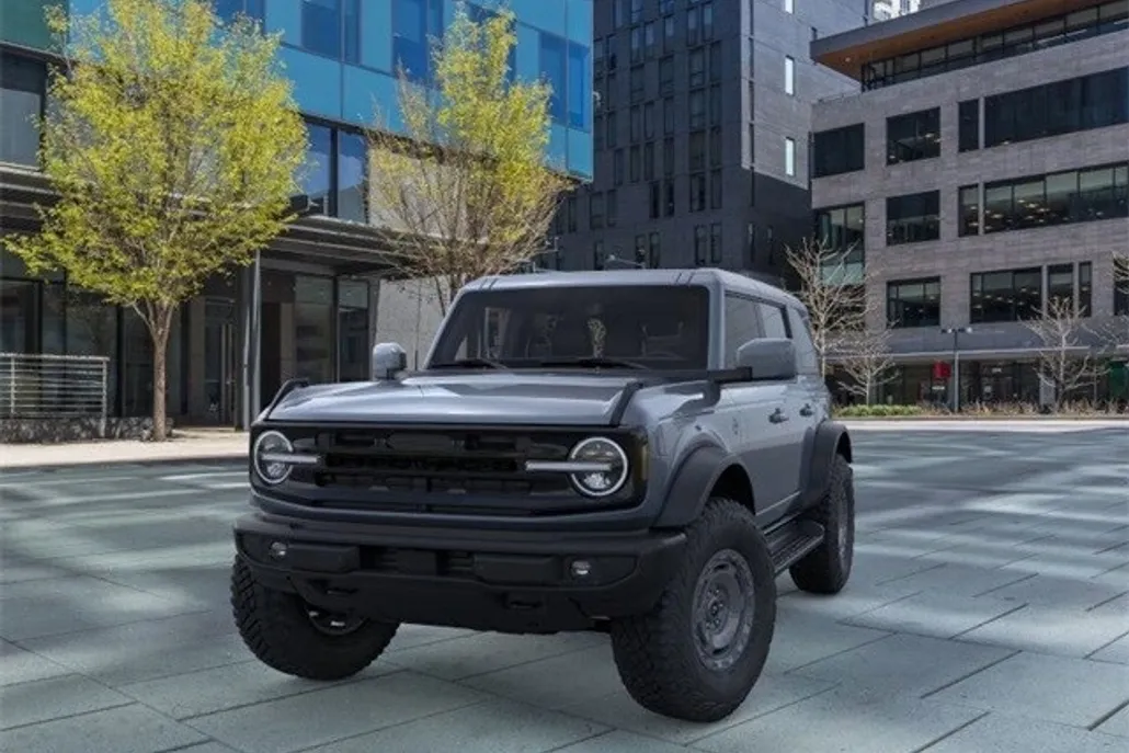 2025 Ford Bronco Outer Banks photo 1