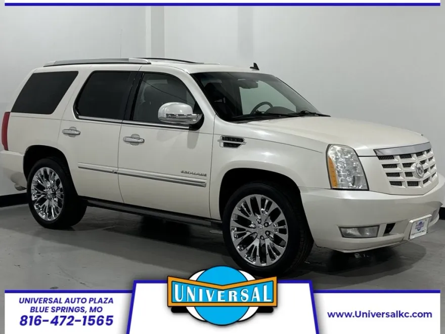2010 Cadillac Escalade Premium photo 1