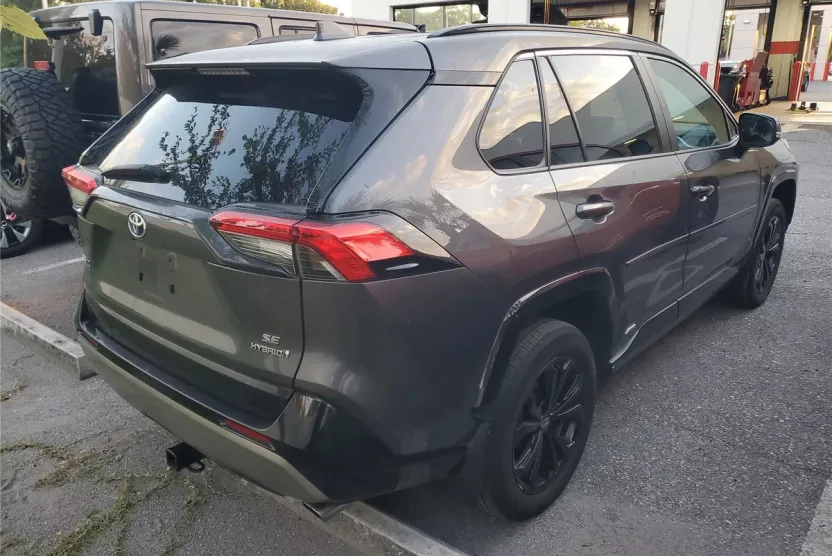 2023 Toyota RAV4 Hybrid SE photo 1