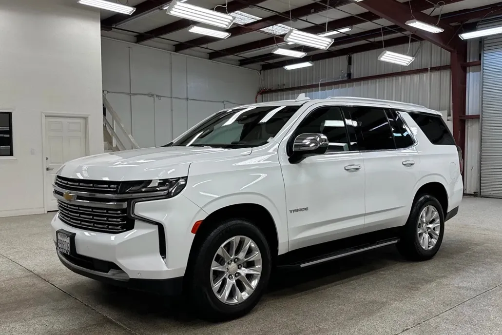 2022 Chevrolet Tahoe Premier photo 1