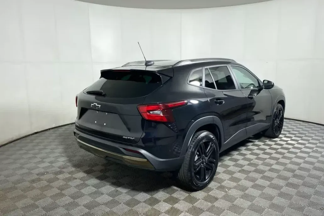 2024 Chevrolet Trax ACTIV photo 1