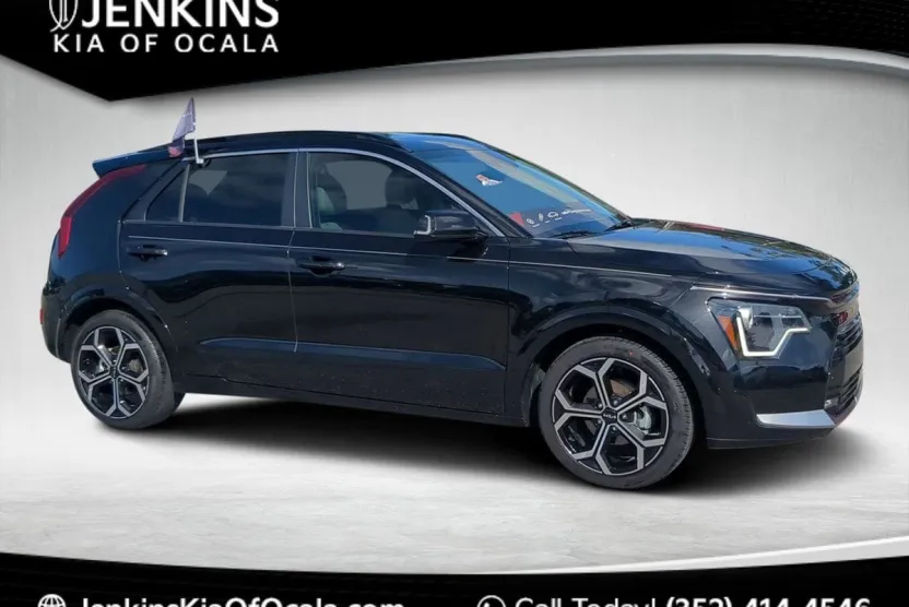 2023 Kia Niro EX Touring photo 1