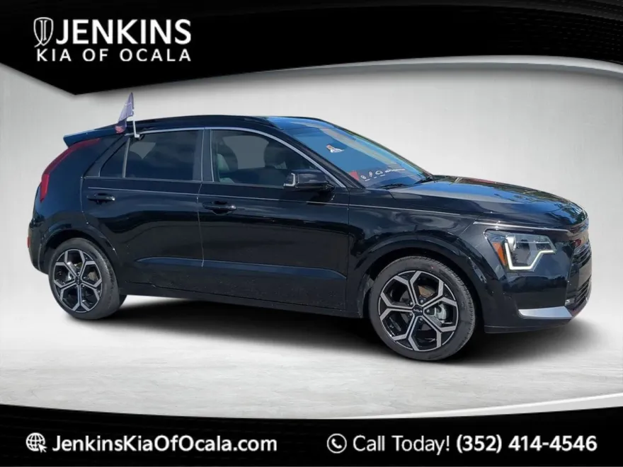 2023 Kia Niro EX Touring photo 1