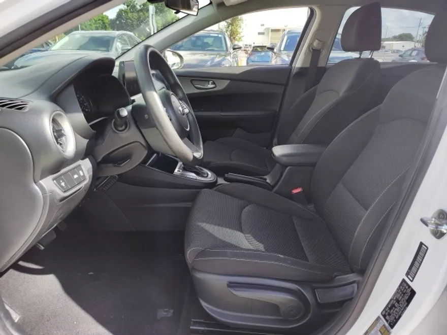 2019 Kia Forte FE LXS photo 1