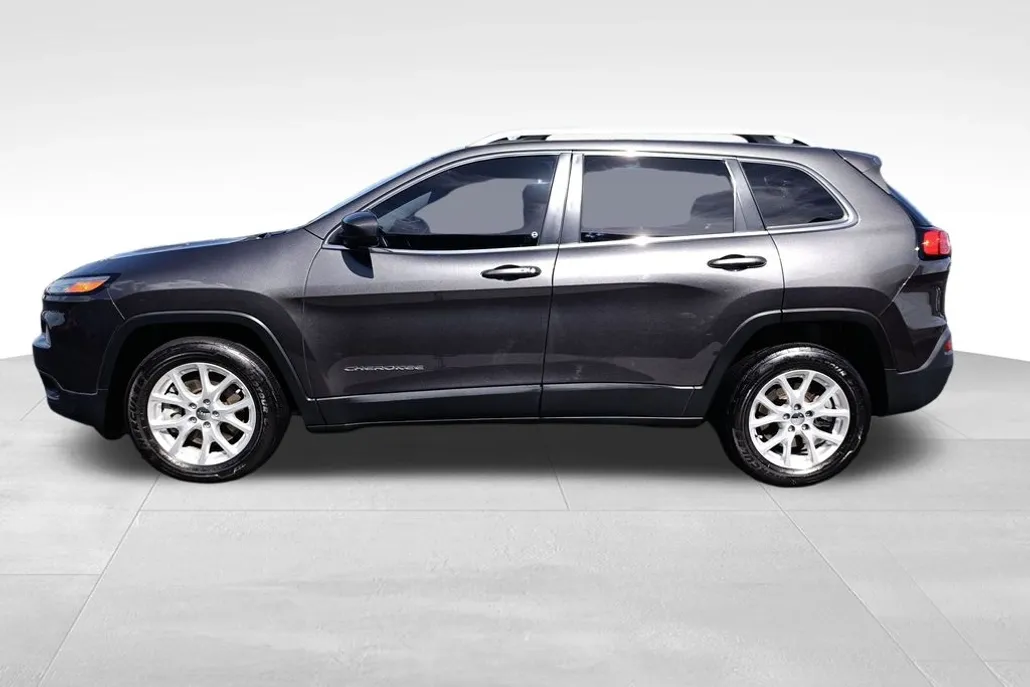 2015 Jeep Cherokee Latitude photo 1