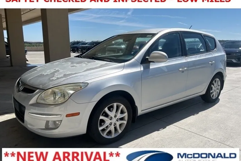 2009 Hyundai Elantra Touring Base photo 1