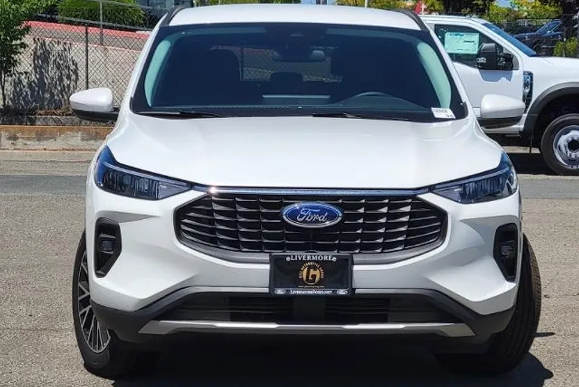 2024 Ford Escape Plug-In Hybrid photo 1