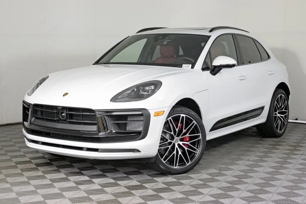 2025 Porsche Macan S photo 1