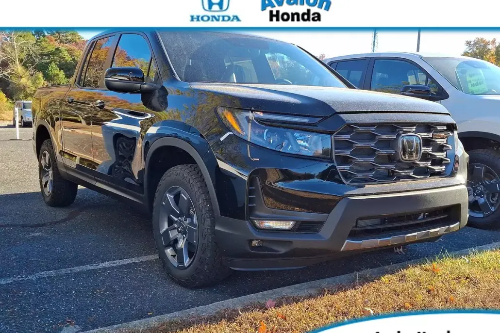 2025 Honda Ridgeline TrailSport photo 1