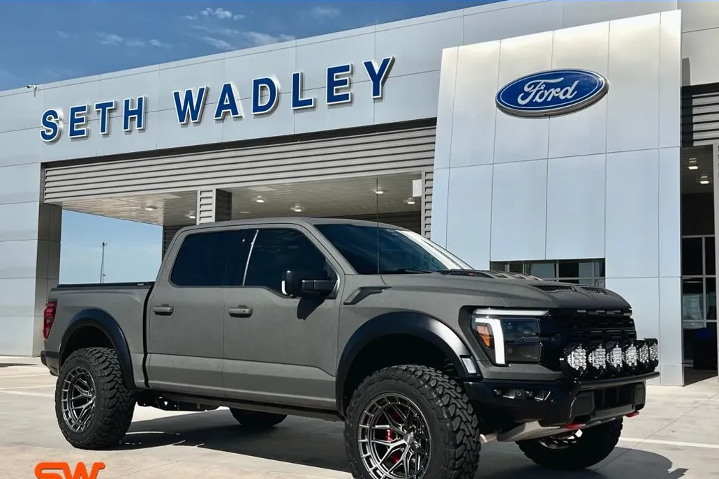 2024 Ford F-150 Raptor photo 1