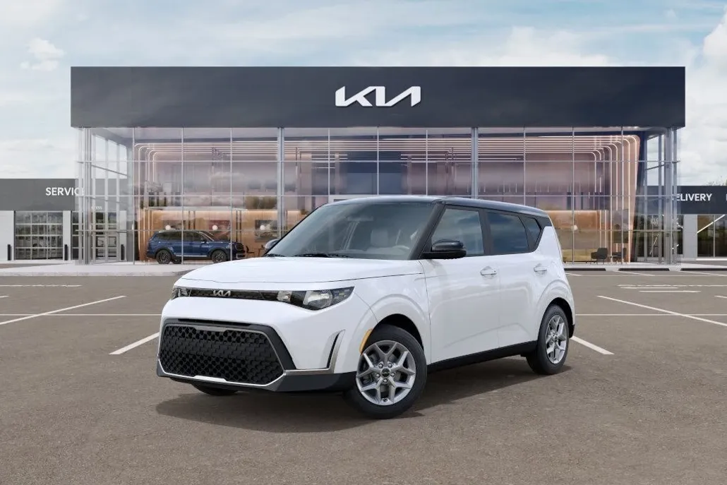 2025 Kia Soul LX S photo 1