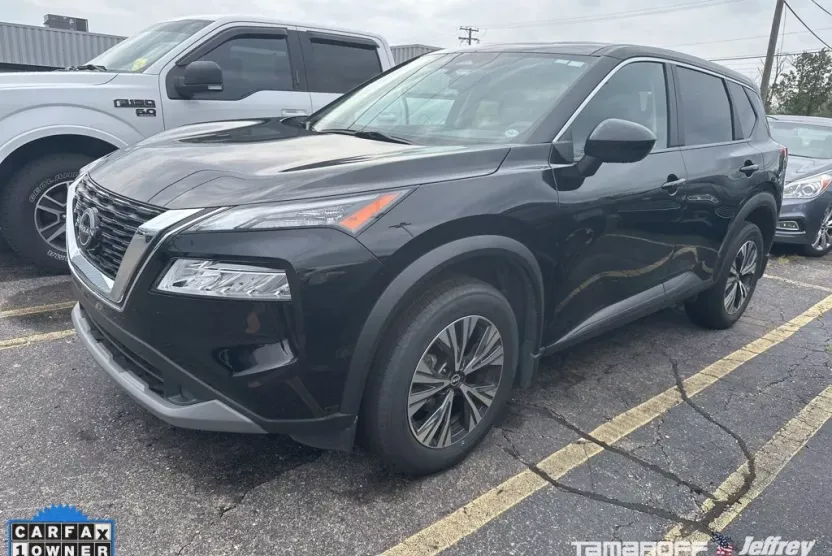 2023 Nissan Rogue SV photo 1