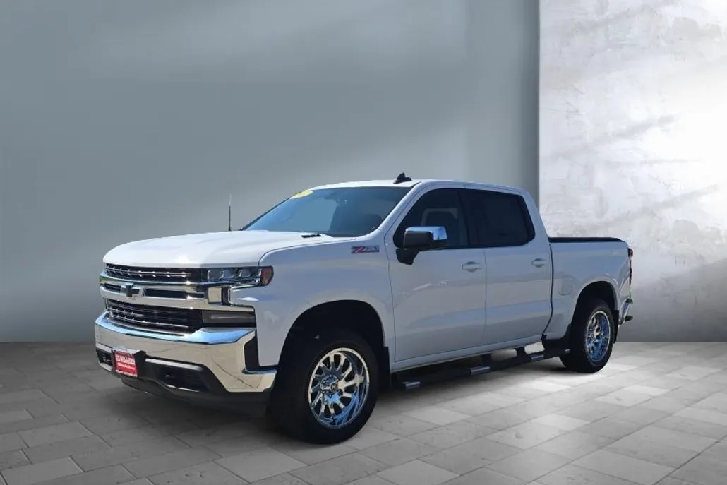 2021 Chevrolet Silverado 1500 LT photo 1
