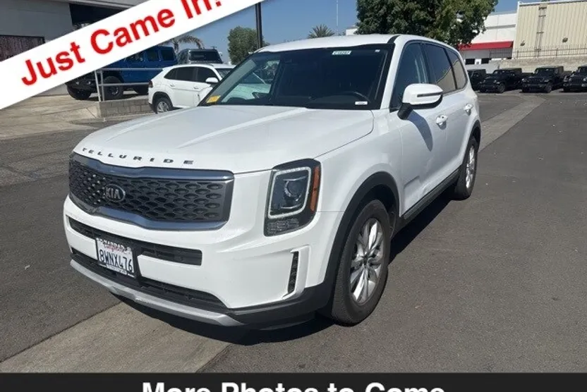 2020 Kia Telluride LX photo 1