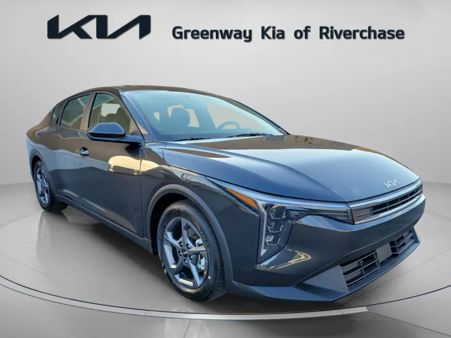2025 Kia K4 LXS photo 1