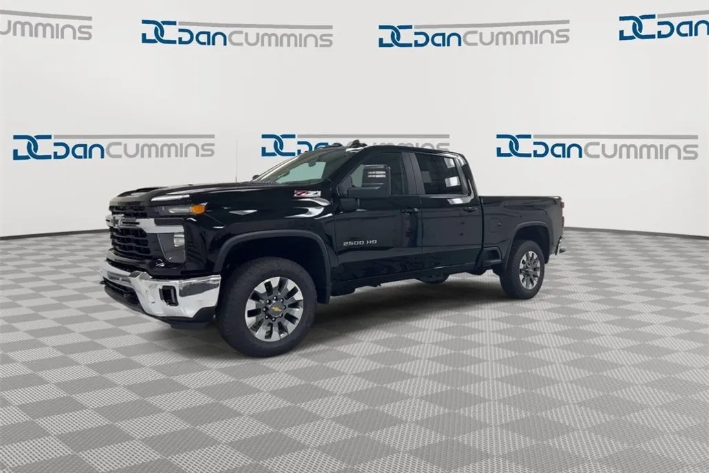 2025 Chevrolet Silverado 2500HD LT photo 1